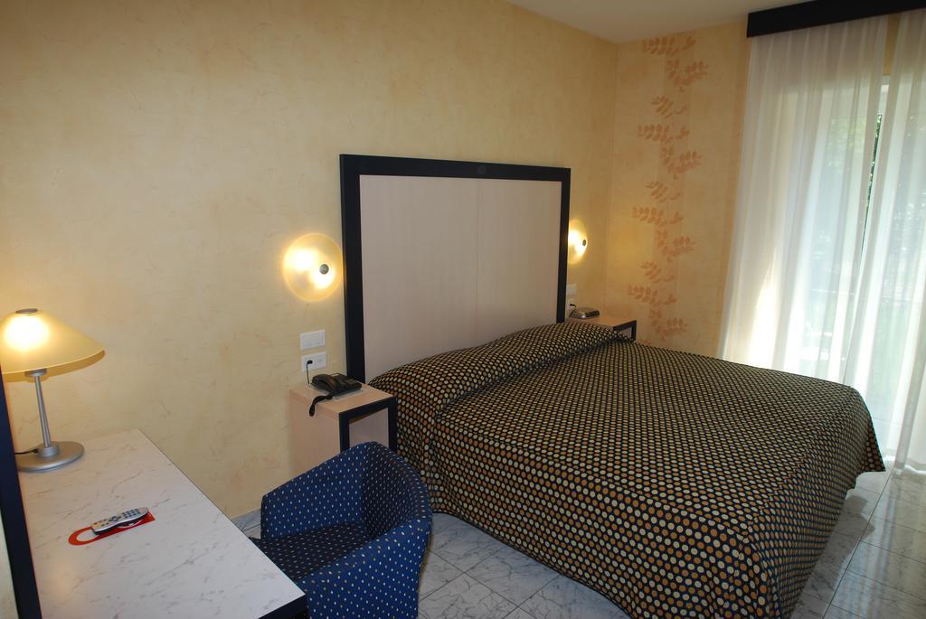 Hotel&Hostel Montarina Lugano Bagian luar foto