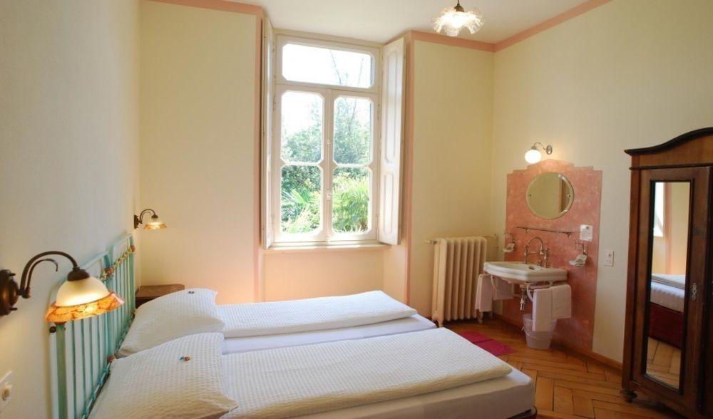 Hotel&Hostel Montarina Lugano Bagian luar foto