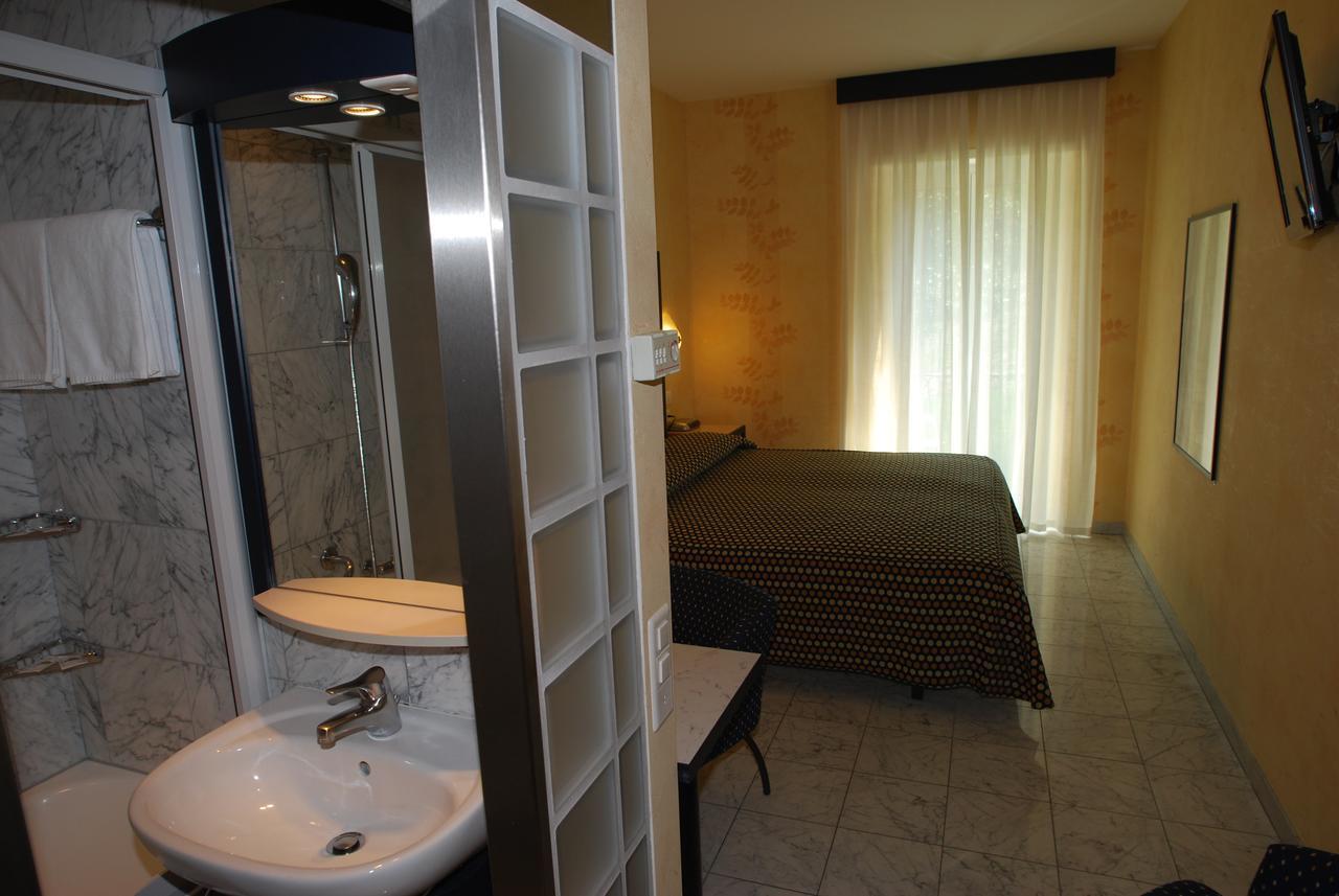 Hotel&Hostel Montarina Lugano Bagian luar foto