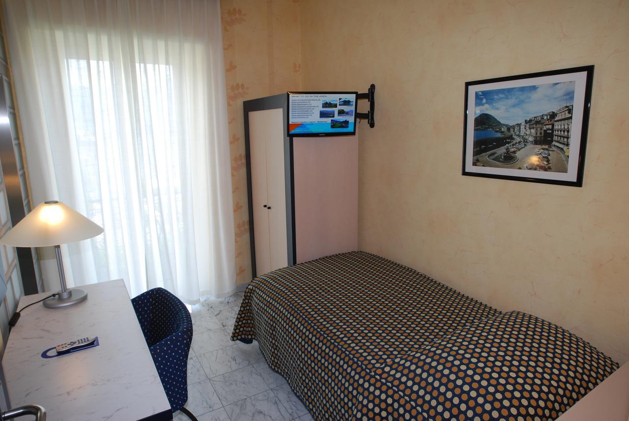 Hotel&Hostel Montarina Lugano Bagian luar foto