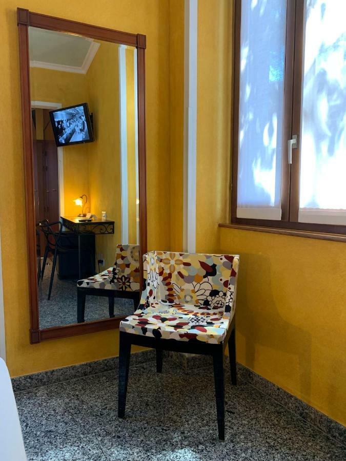 Hotel&Hostel Montarina Lugano Bagian luar foto